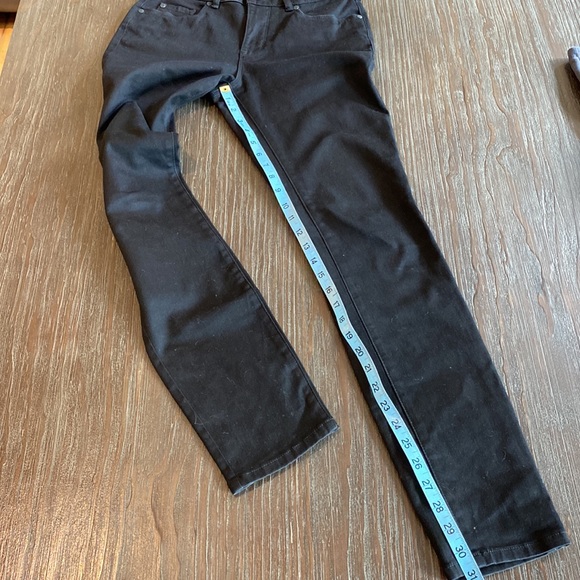Reaction Kenneth Cole, ladies black denim in size 4. Lots of stretch. - Picture 8 of 8